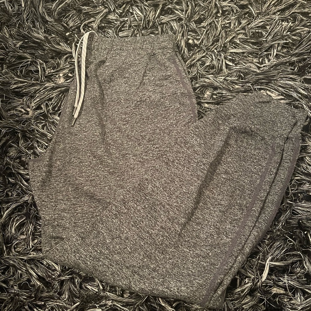 Vuori joggers